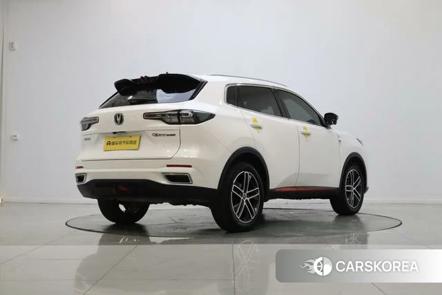 Chang'an CS55 PLUS 2021 Белый из Китая, фото 2