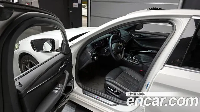 BMW 5 Series (G30) id 2640894 из Кореи 2