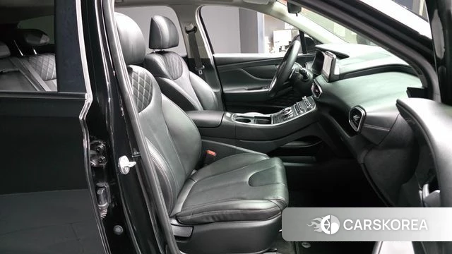 Hyundai The New Santa Fe 2021 Черный из Кореи, фото 2