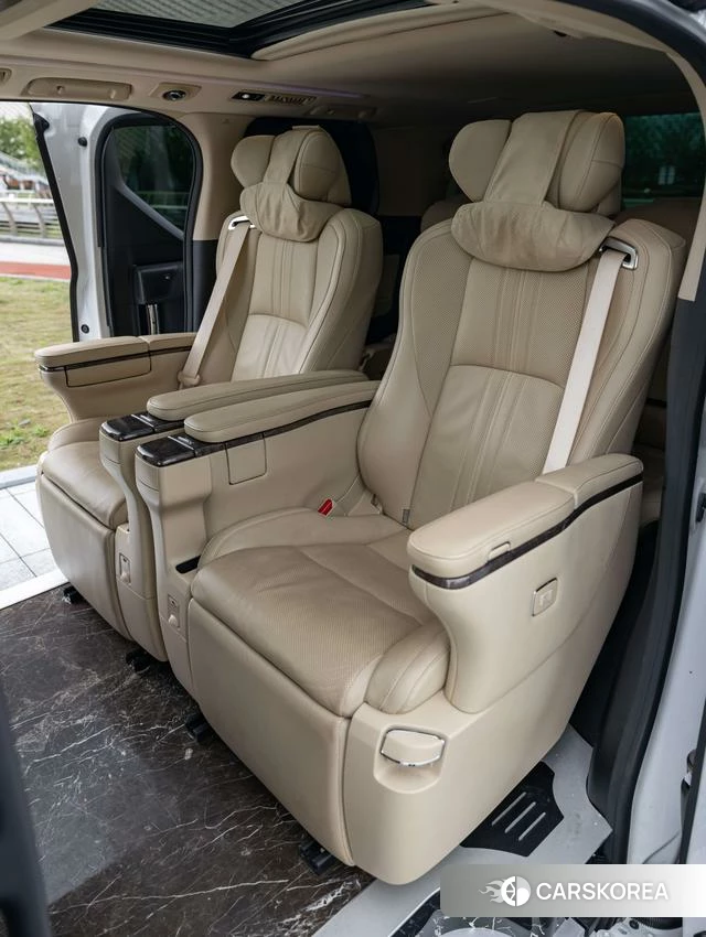 Toyota Elfa 2023 Белый из Китая, фото 2