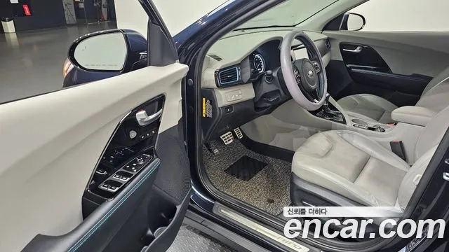 Kia Niro 2018 Синий из Кореи, фото 2