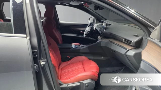 Peugeot 5008 second generation 2024 Серый из Кореи, фото 2