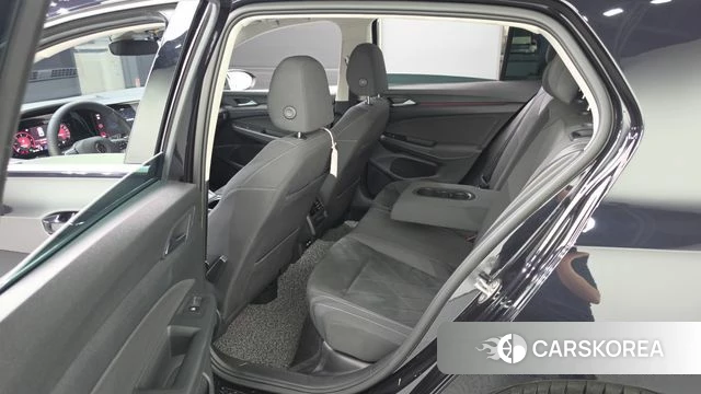 Volkswagen Golf 8th Generation 2022 Черный из Кореи, фото 2