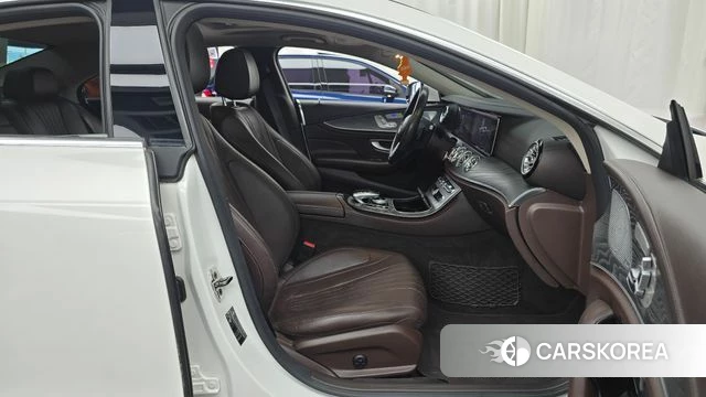 Mercedes-Benz CLS-Class C257 2019 Белый из Кореи, фото 2
