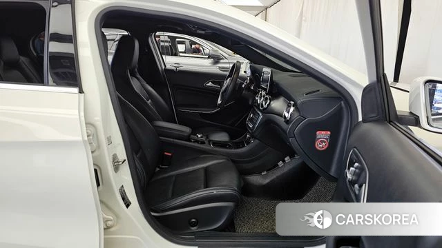 Mercedes-Benz GLA-Class X156 2018 Белый из Кореи, фото 2