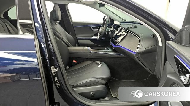 Mercedes-Benz E-Class W214 2024 Синий из Кореи, фото 2