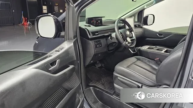 Hyundai Staria 2023 Серый из Кореи, фото 2