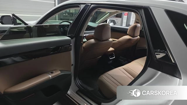 Hyundai Grandeur Hybrid (GN7) 2023 Белый из Кореи, фото 2