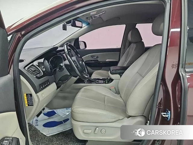 Kia The New Carnival 2019 Красный из Кореи, фото 2