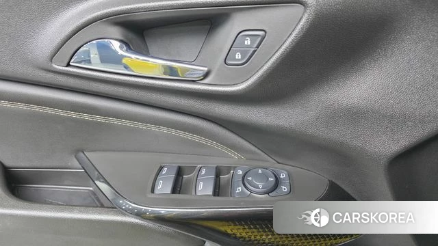 Chevrolet (GM Daewoo) Trax Crossover 2023 Желтый из Кореи, фото 2