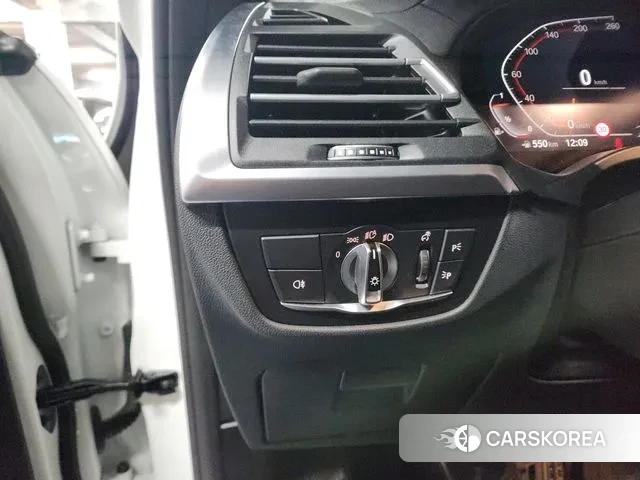 BMW X4 (G02) 2025 Белый из Кореи, фото 2