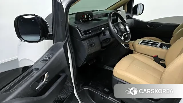 Hyundai Staria 2025 Белый из Кореи, фото 2