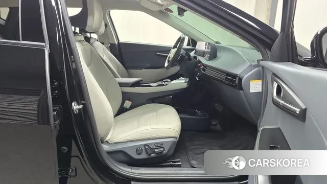 Kia EV6 2023 Черный из Кореи, фото 2