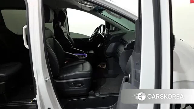 Hyundai Staria 2024 Белый из Кореи, фото 2