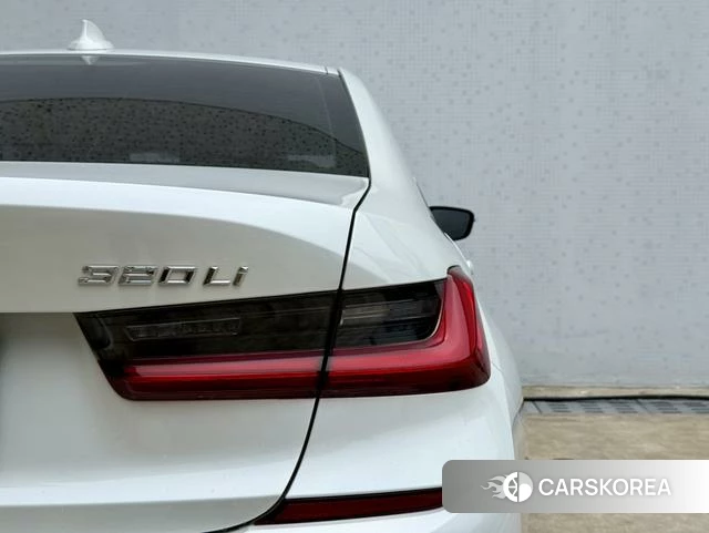 BMW 3 series 2021 Белый из Китая, фото 2