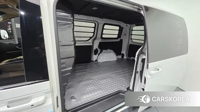 Hyundai Staria 2024 Белый из Кореи, фото 2