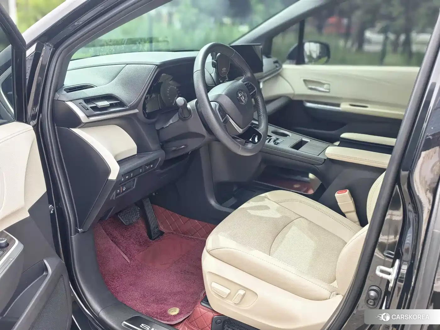 Toyota Sienna 2023 Черный из Китая, фото 2