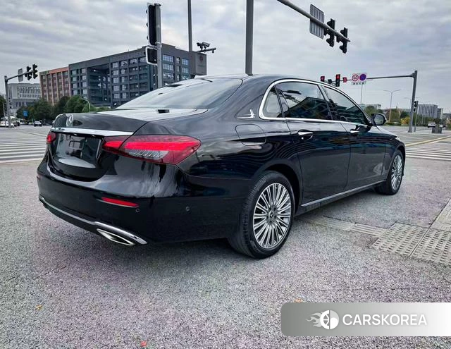 Mercedes-Benz E-class 2022 Черный из Китая, фото 2