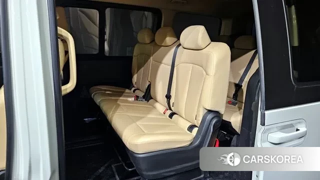 Hyundai Staria 2021 Белый из Кореи, фото 2