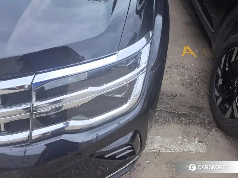 Volkswagen Touareg 2021 Черный из Китая, фото 3