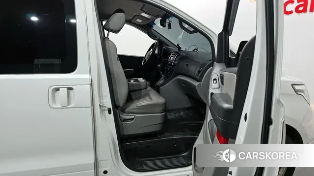 Hyundai The New Grand Starex 2019 Белый из Кореи, фото 2