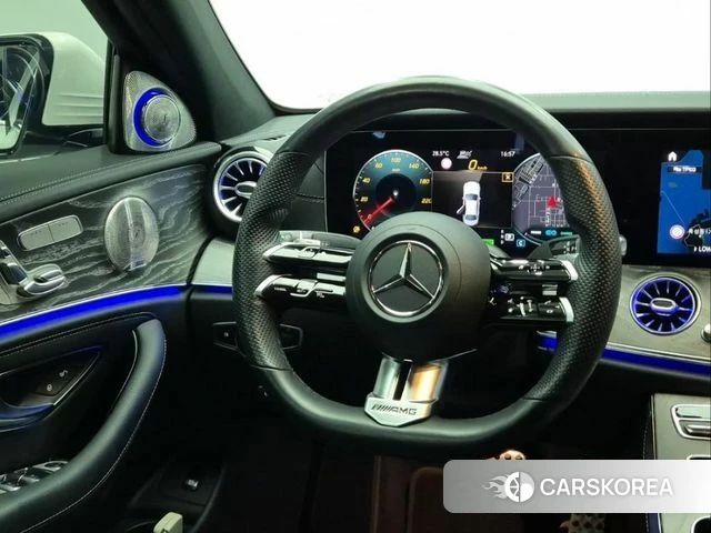 Mercedes-Benz E-Class W213 2021 Белый из Кореи, фото 2