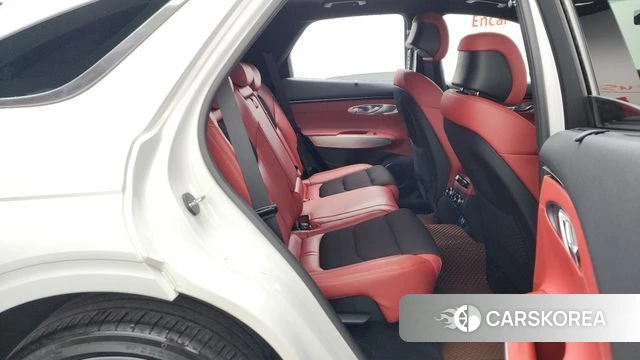 Genesis GV70 2022 Белый из Кореи, фото 2