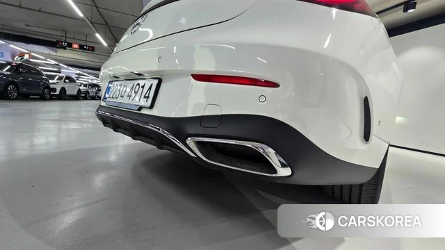 Mercedes-Benz CLE-Class C236 2025 Белый из Кореи, фото 2