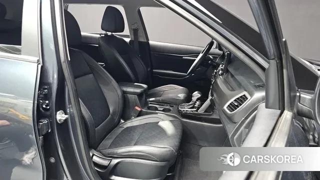 Kia Seltos 2021 Серый из Кореи, фото 2