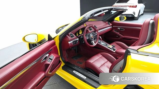 Porsche 718 Boxster 2018 Желтый из Кореи, фото 2