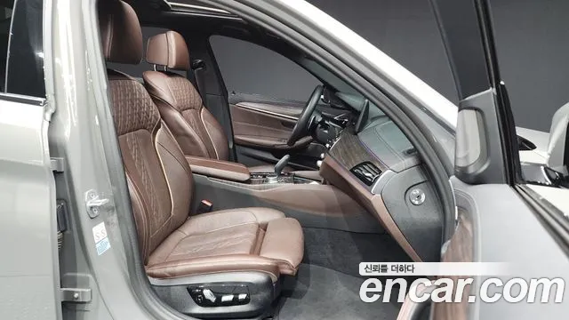 BMW 5 Series (G30) id 2706564 из Кореи 2