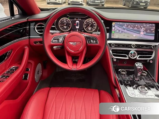 Bentley Flying Spur 3rd Generation 2022 Белый из Кореи, фото 2