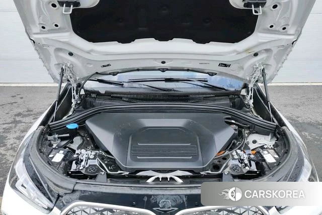 BMW iX1 2025 Белый из Китая, фото 2