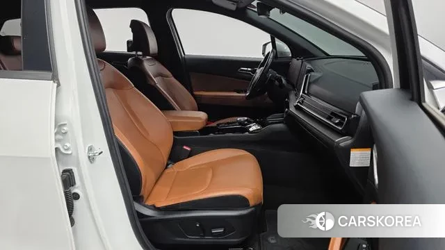 Kia Sportage 5th Generation Hybrid 2021 Белый из Кореи, фото 2