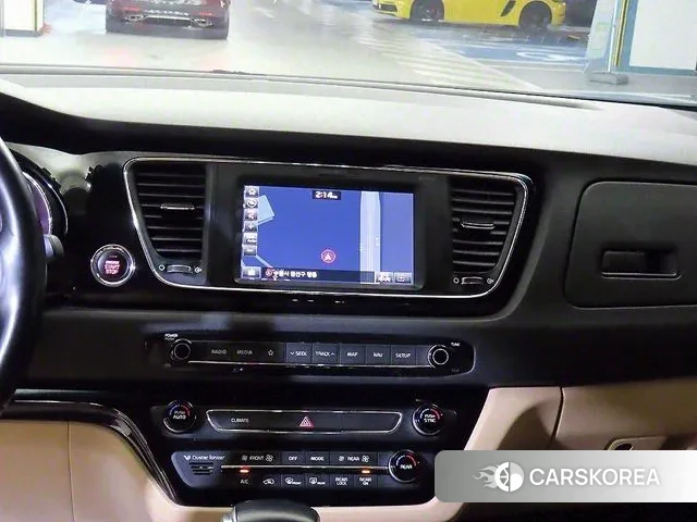 Kia The New Carnival 2018 Черный из Кореи, фото 2