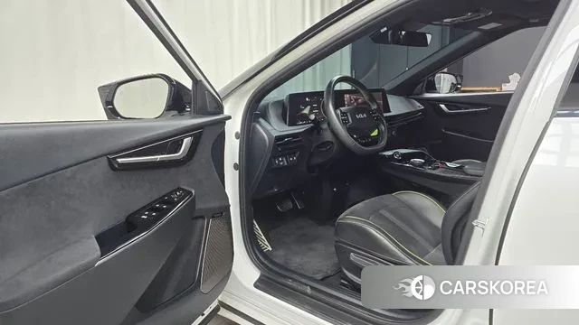 Kia EV6 2023 Белый из Кореи, фото 2