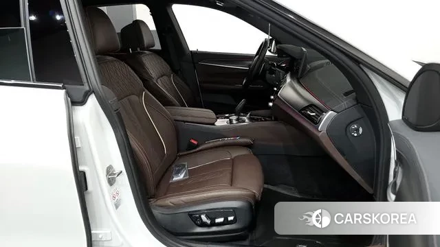 BMW 6 Series GT (G32) 2022 Белый из Кореи, фото 2