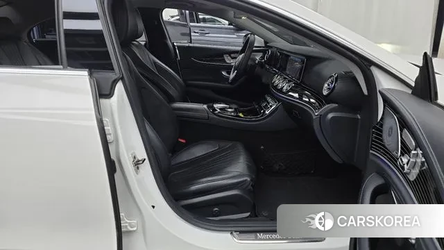 Mercedes-Benz CLS-Class C257 2019 Белый из Кореи, фото 2