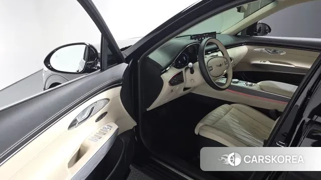 Genesis GV70 2023 Черный из Кореи, фото 2