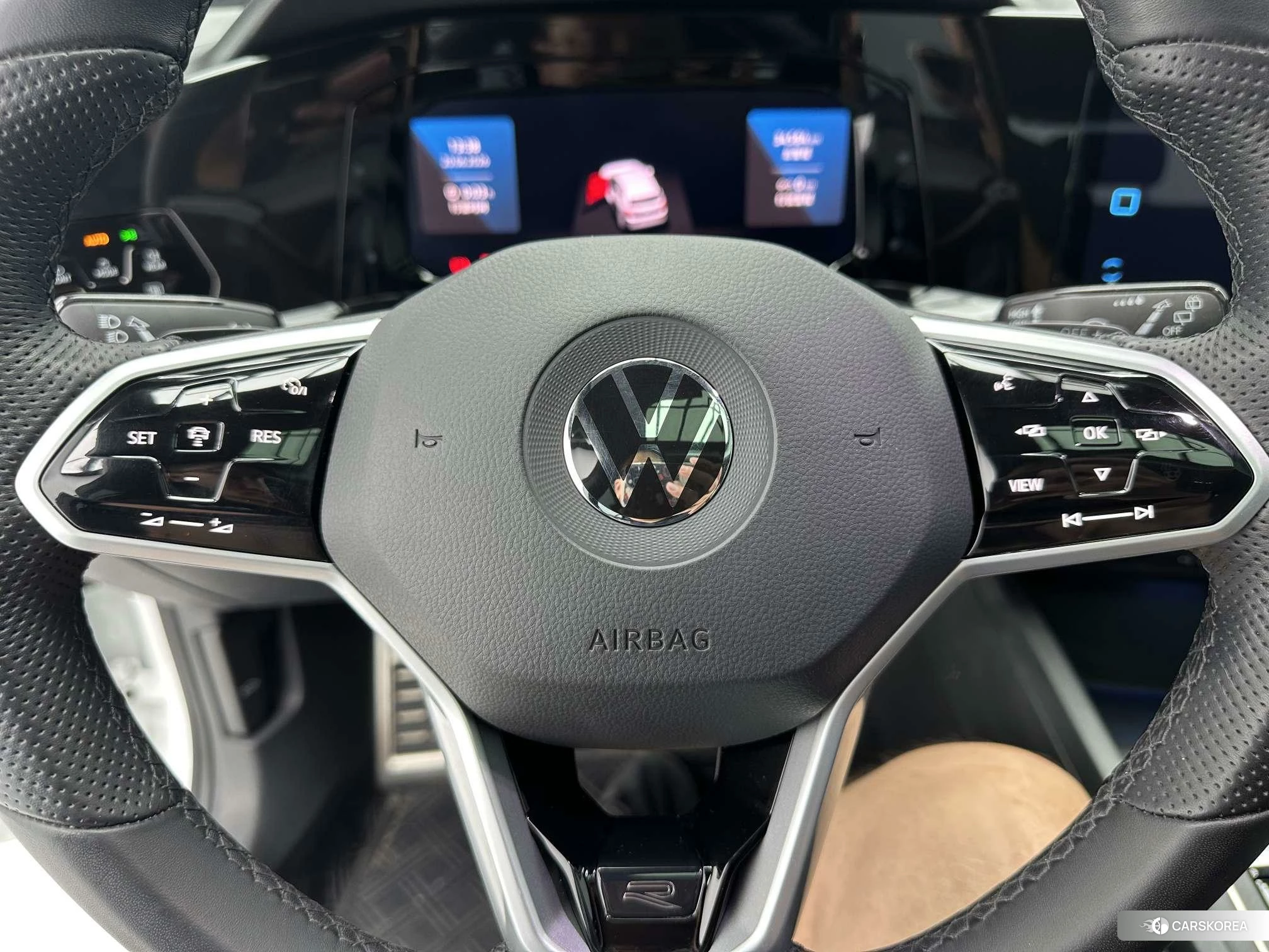 Volkswagen Golf 2022 Белый из Китая, фото 2