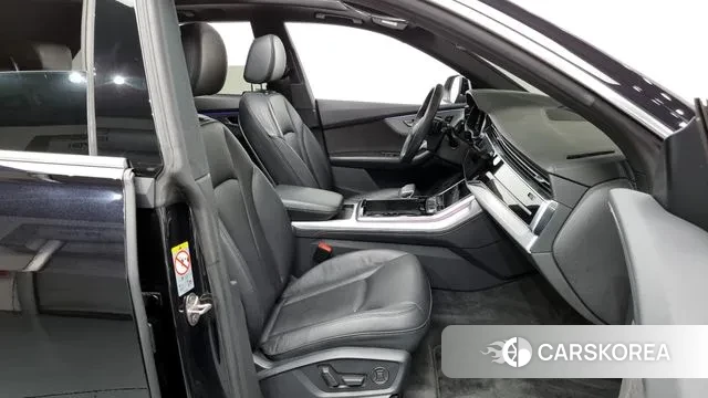 Audi Q8 (4M) 2020 Черный из Кореи, фото 2