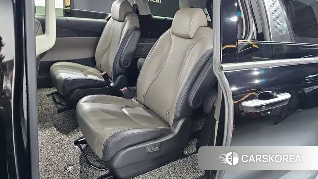 Kia The New Carnival 4th Generation 2024 Черный из Кореи, фото 2