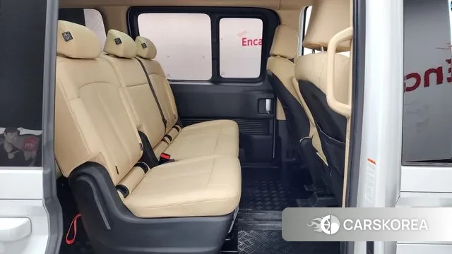 Hyundai Staria 2024 Белый из Кореи, фото 2