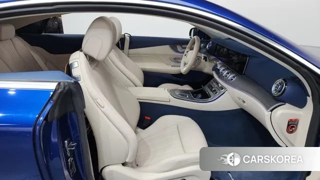 Mercedes-Benz E-Class W213 2021 Синий из Кореи, фото 2