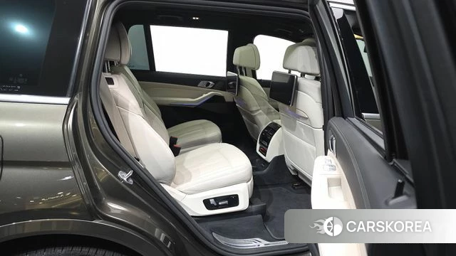 BMW X7 (G07) 2022 Цвет тростника из Кореи, фото 2