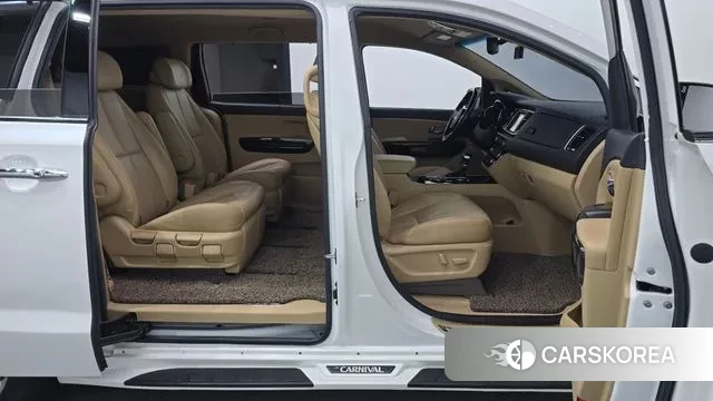 Kia The New Carnival 2019 Белый из Кореи, фото 2