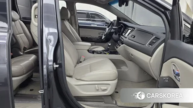 Kia The New Carnival 2019 Серый из Кореи, фото 2