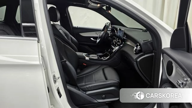 Mercedes-Benz GLC-Class X253 2022 Белый из Кореи, фото 2