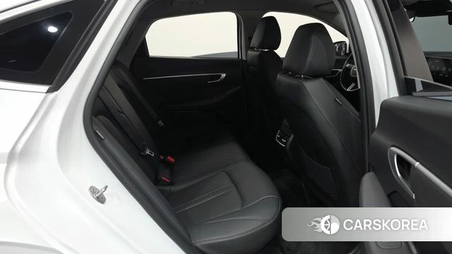 Hyundai Sonata D Edge Hybrid (DN8) 2023 Белый из Кореи, фото 2