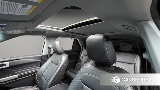 Ford Explorer 6th Generation 2022 Белый из Кореи, фото 2